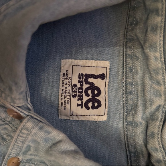 Lee Denim Blue Casual Button-Down Shirt - Picture 3 of 3